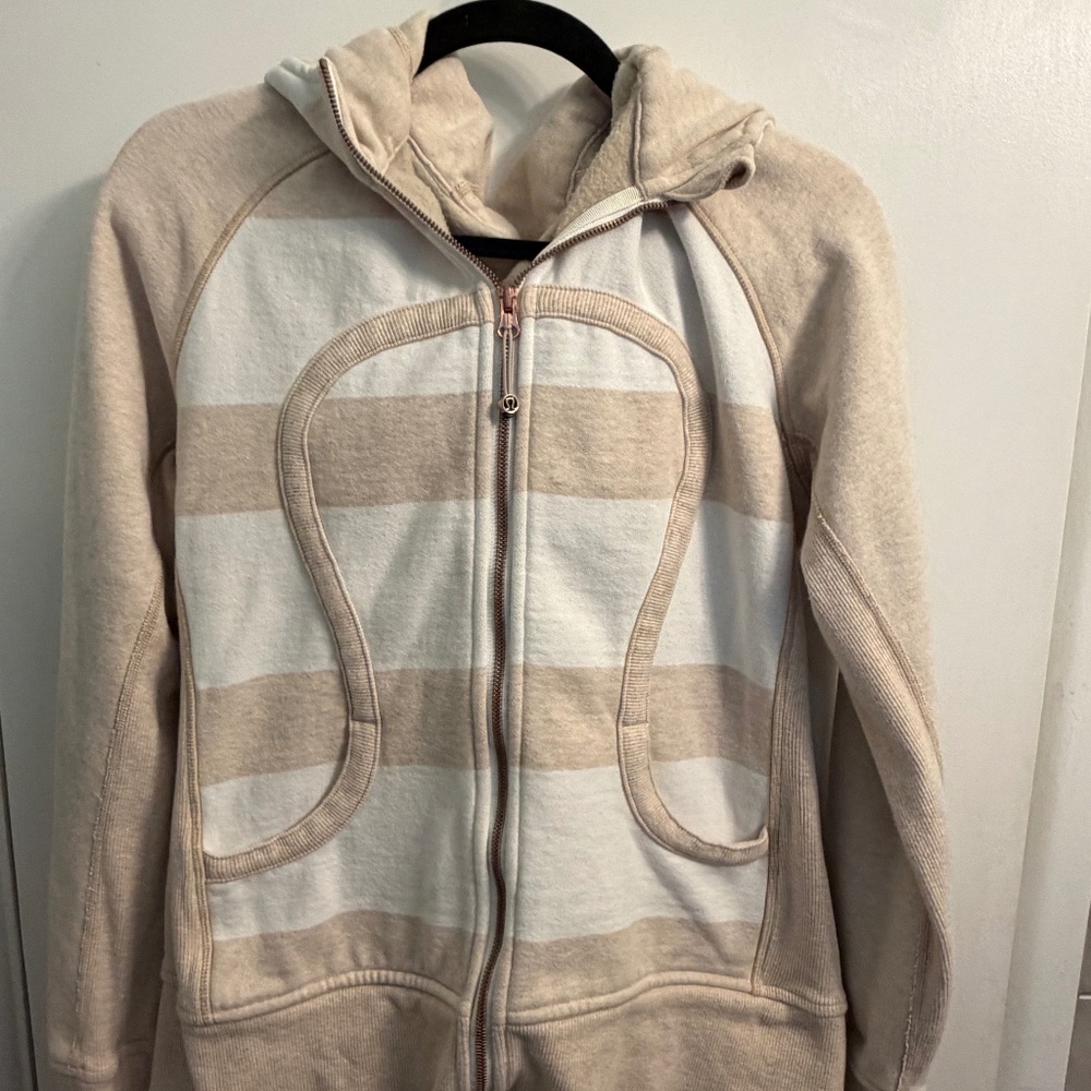 ❌ SOLD ❌ Lululemon Striped Rose Gold Scuba Full Zip Size 12